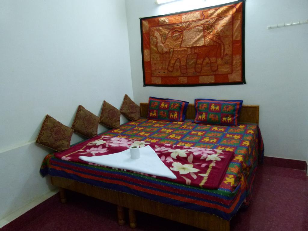 Gajanand Guest House Jaisalmer Ruang foto